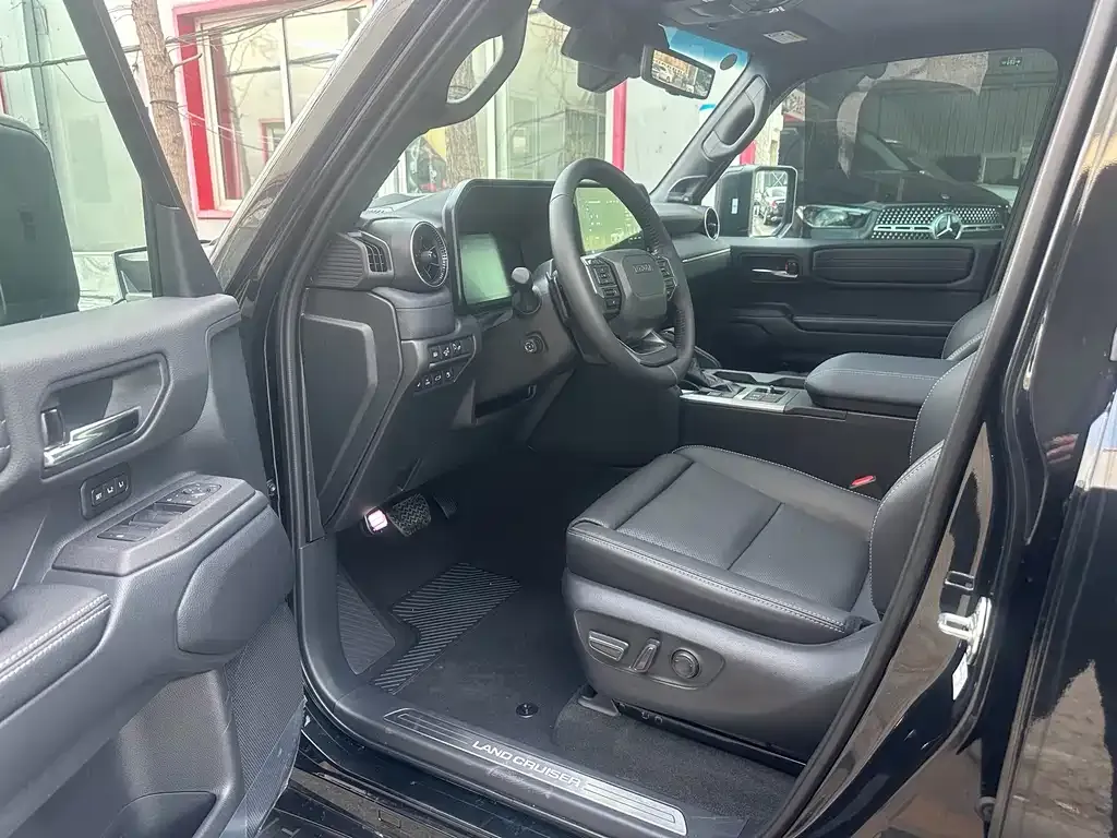 Toyota Prado 2025 из CN, фото 2