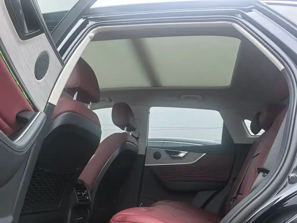 Hongqi HS5 2025 из CN, фото 3