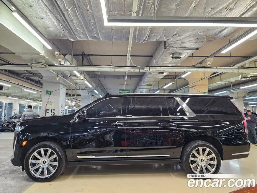Cadillac Escalade 2023 из KR, фото 3