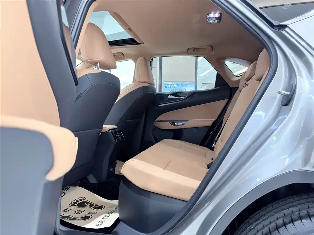 Lexus NX 2026 из CN, фото 4