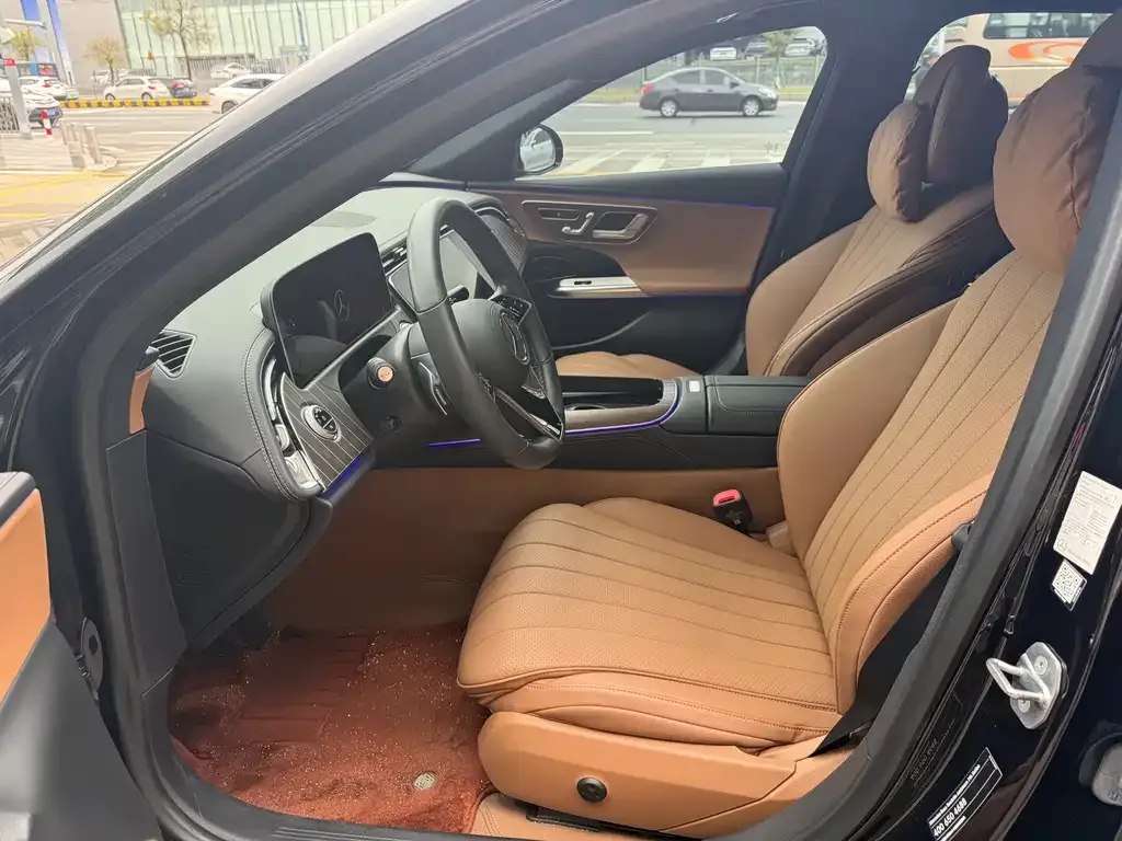 Mercedes-Benz E-Class 2024 из CN, фото 3
