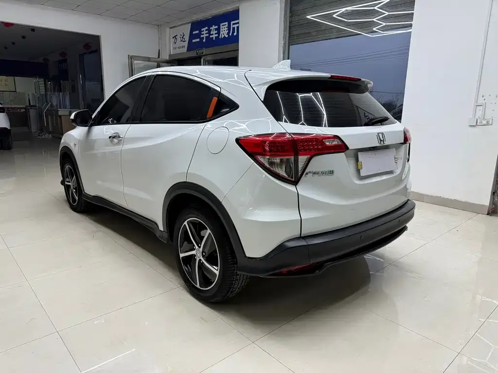 Honda Vezel — фото 10