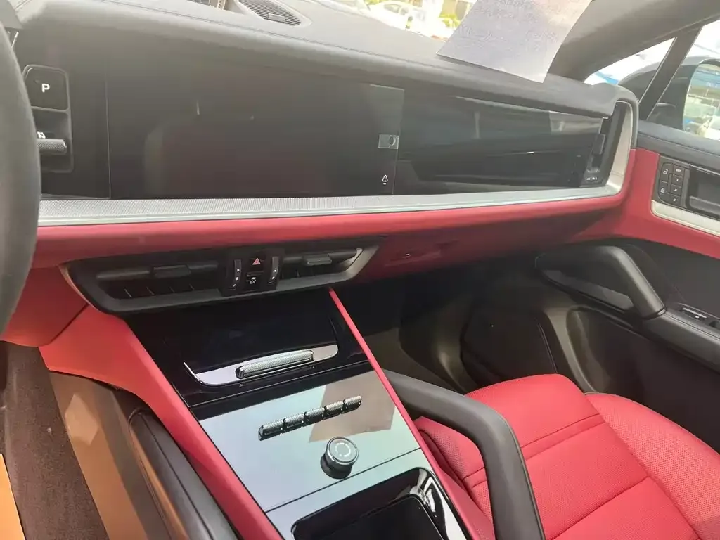 Porsche Cayenne 2023 из CN, фото 2
