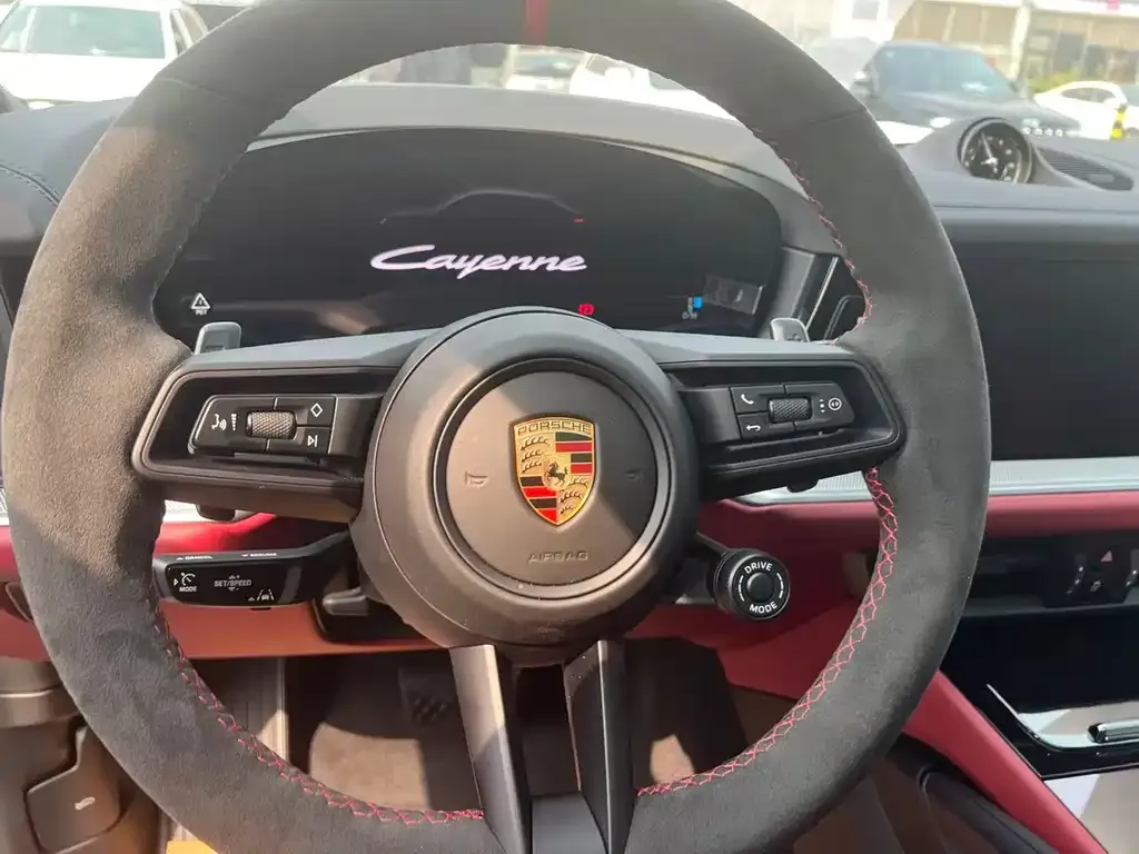 Porsche Cayenne 2023 из CN, фото 3