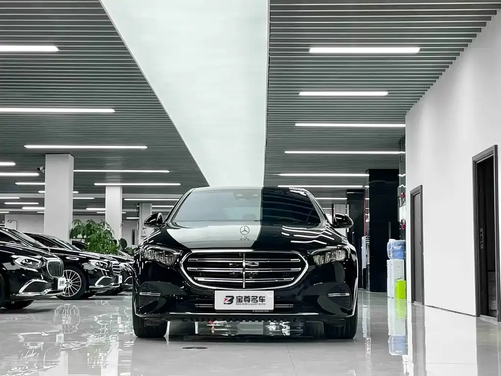 Mercedes-Benz E-Class 2025 из CN, фото 2