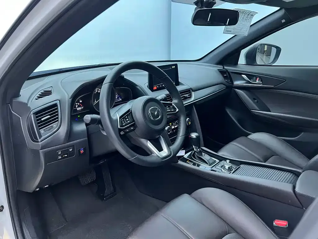 Mazda CX-4 — фото 3
