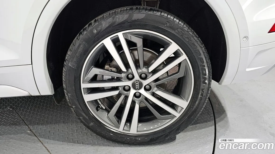 Audi Q5 2021 из KR, фото 6