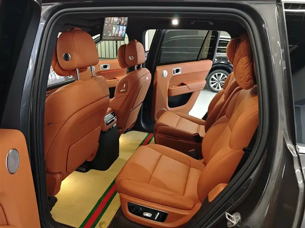 Li Auto L9 — фото 6
