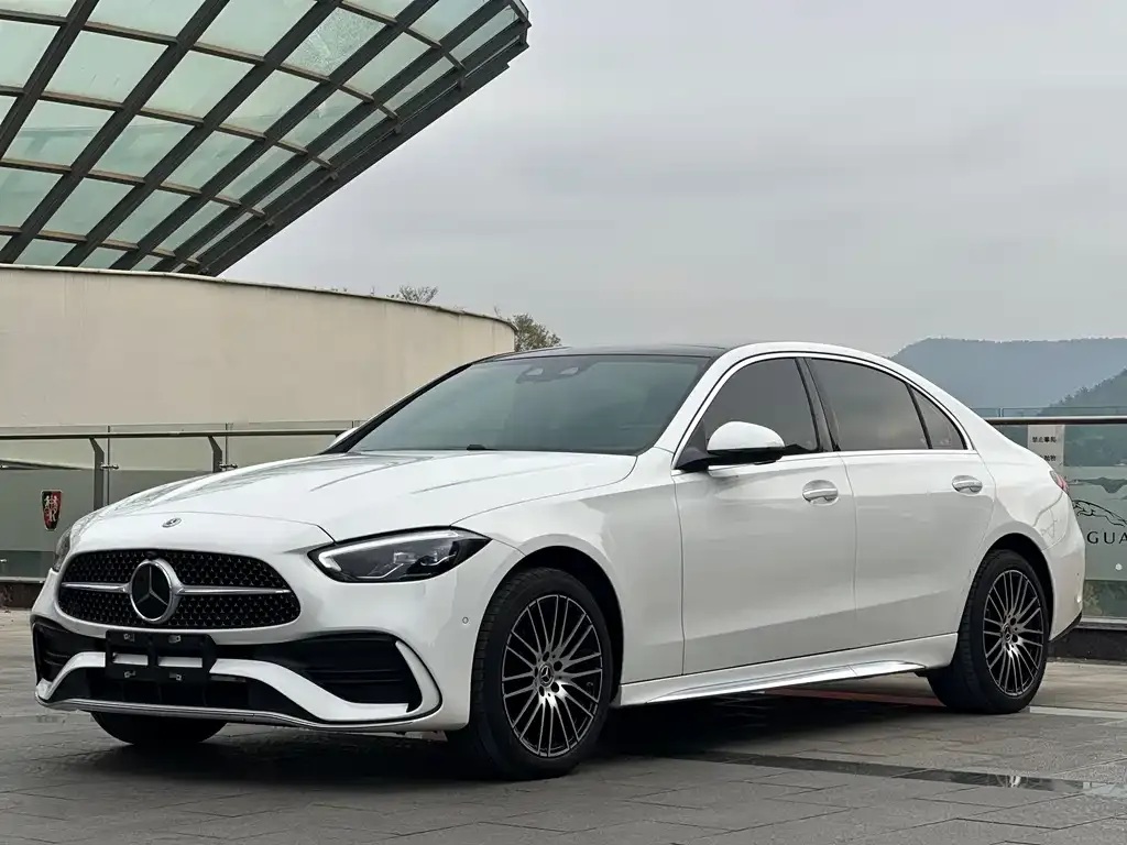 Mercedes-Benz C-Class — фото 1