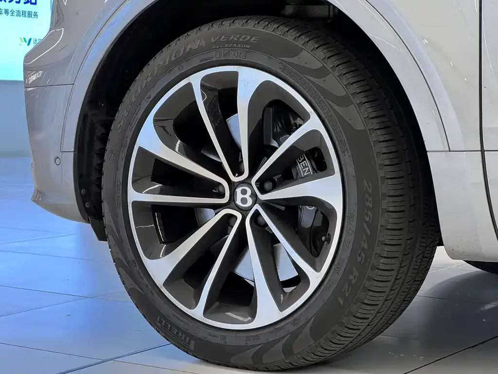 Bentley Bentayga 2021 из CN, фото 4