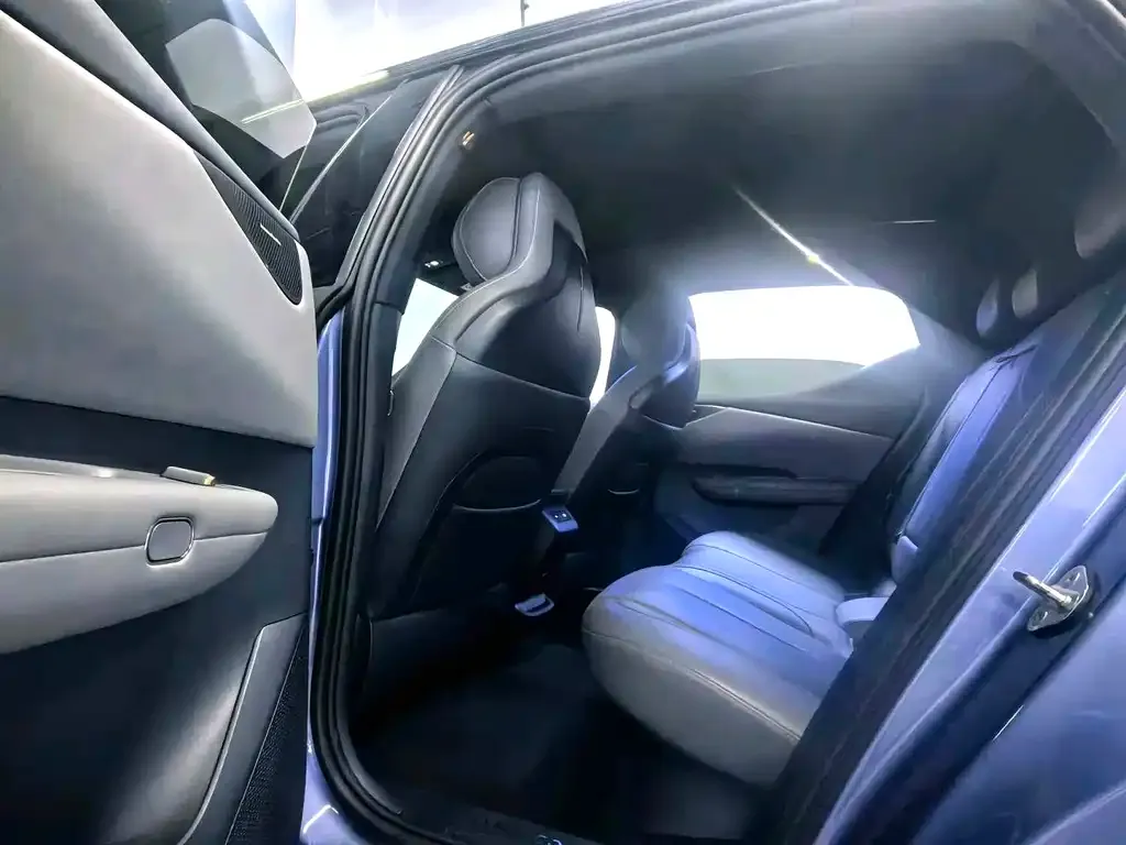 Lynk & Co Z20 2025 из CN, фото 4