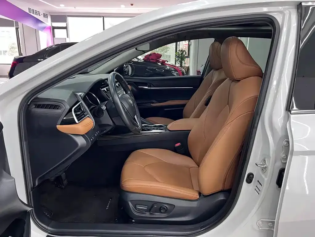 Toyota Camry 2021 из CN, фото 9