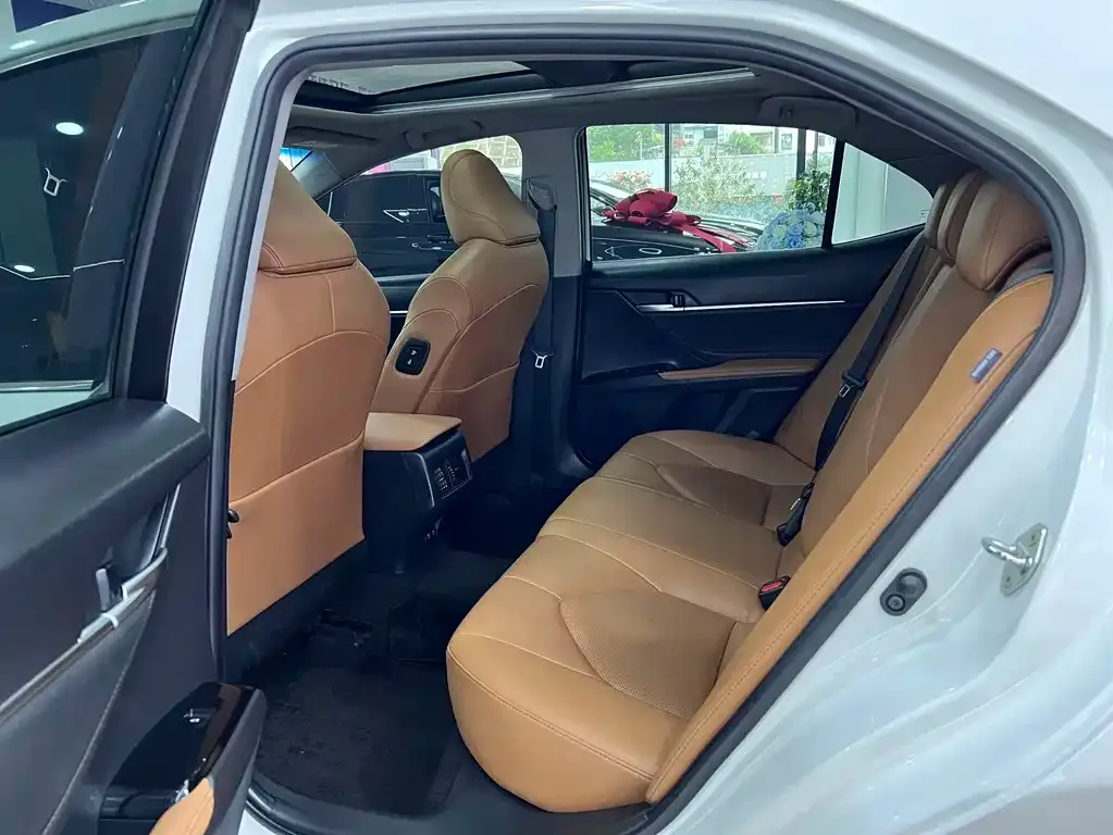 Toyota Camry 2021 из CN, фото 7