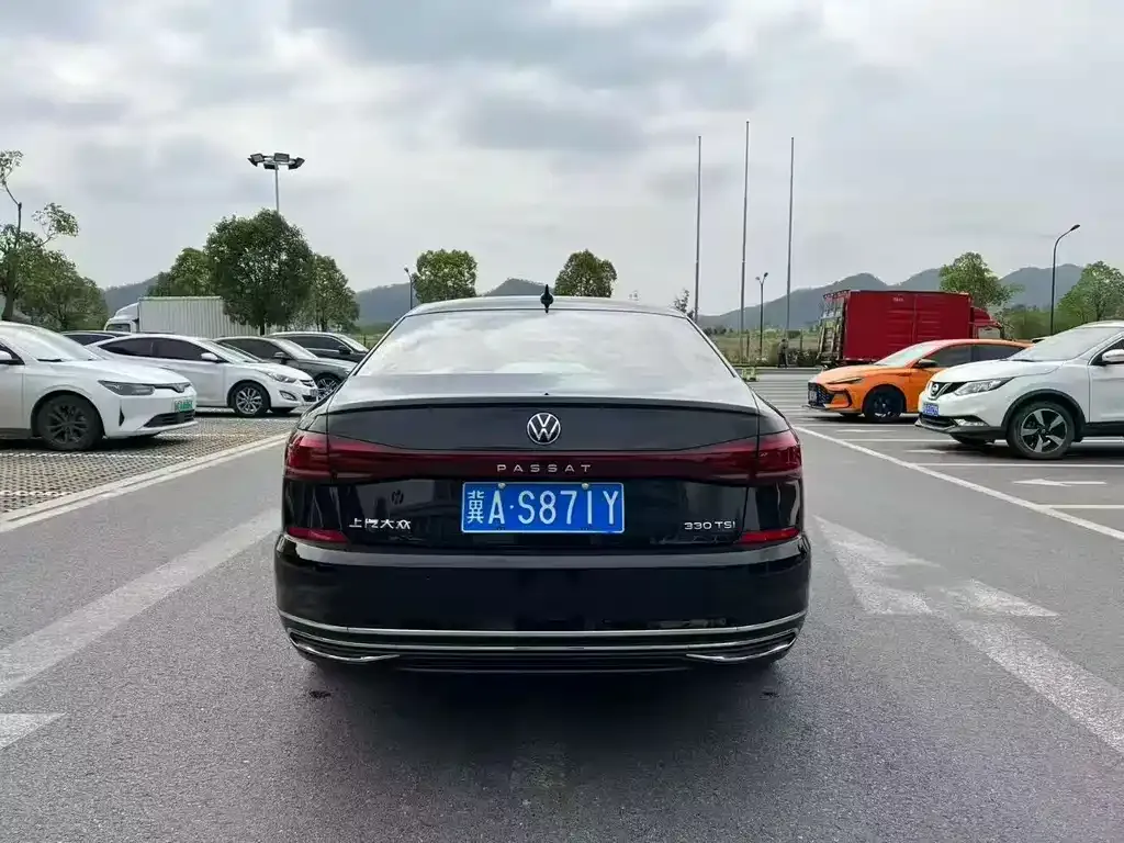 Volkswagen Passat — фото 4