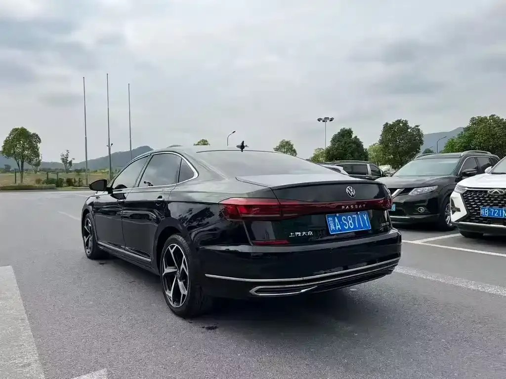Volkswagen Passat — фото 5