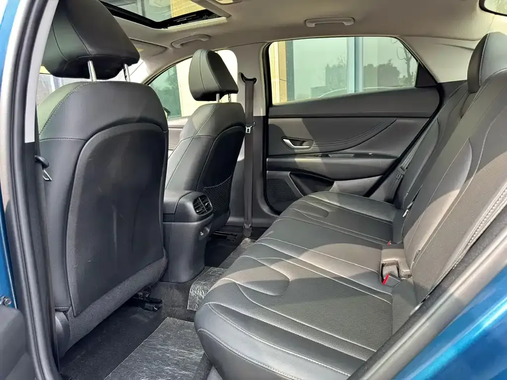 Hyundai Elantra 2022 из CN, фото 3