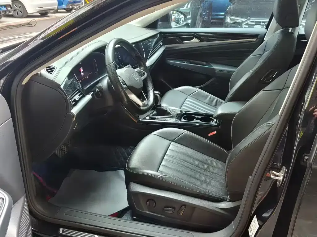 Volkswagen Passat 2022 из CN, фото 4
