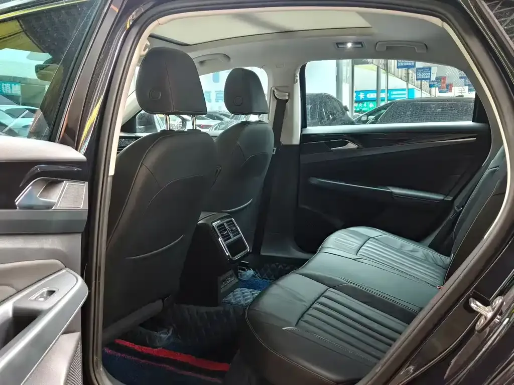Volkswagen Passat 2022 из CN, фото 8