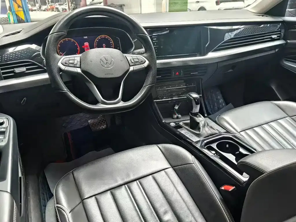 Volkswagen Passat 2022 из CN, фото 9