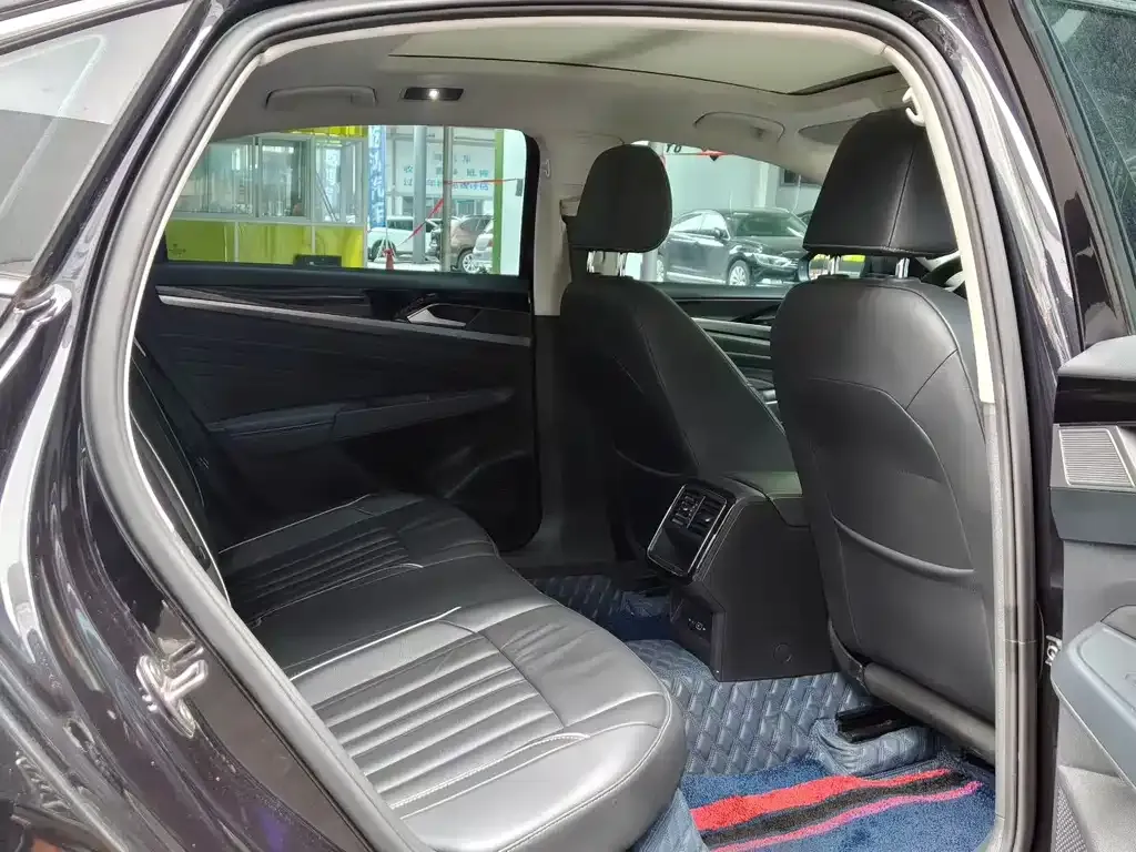 Volkswagen Passat 2022 из CN, фото 5