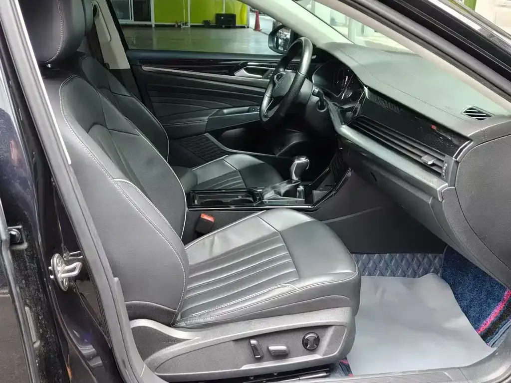 Volkswagen Passat 2022 из CN, фото 3