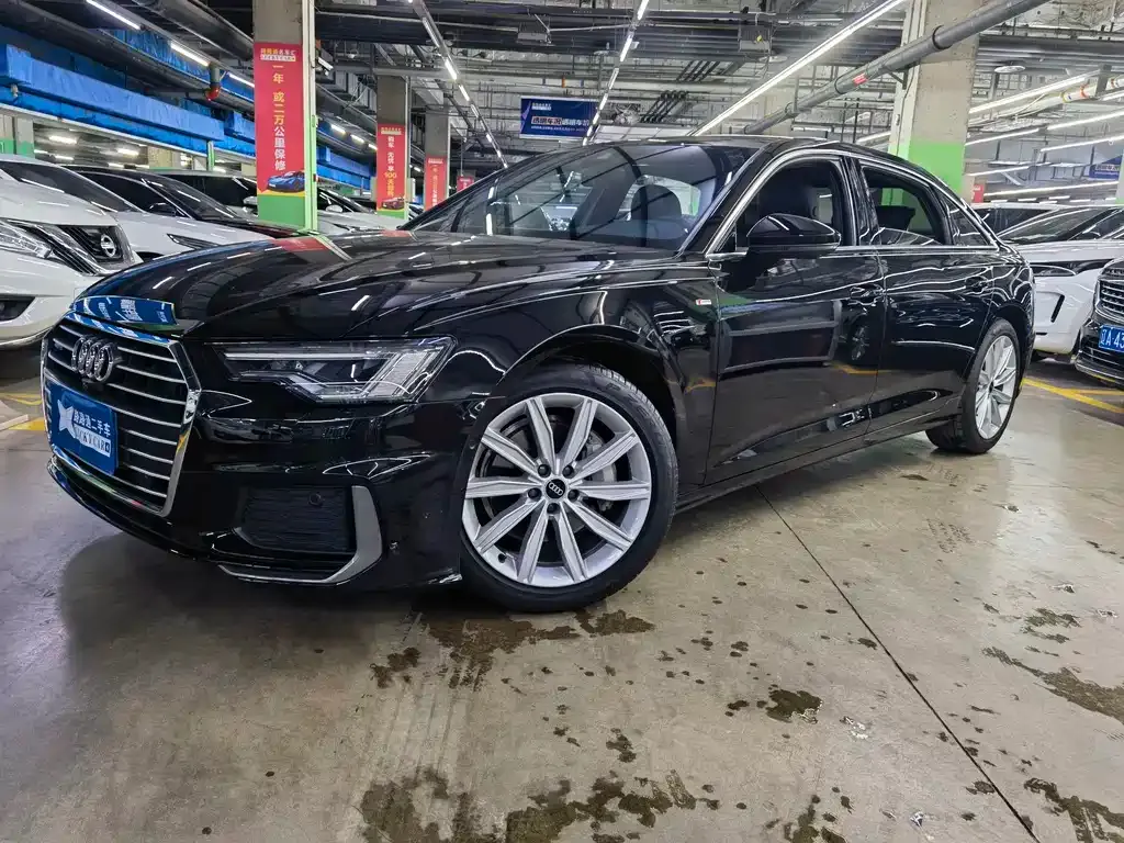 Audi A6L — фото 1