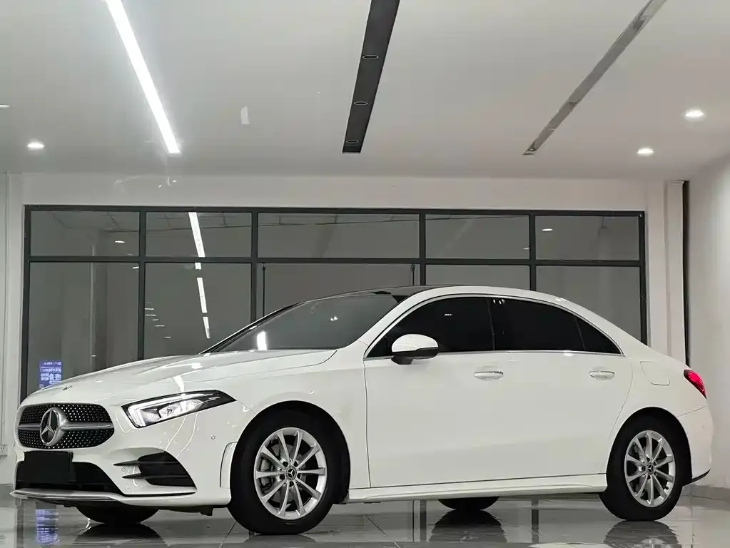Mercedes-Benz A-Class — фото 1