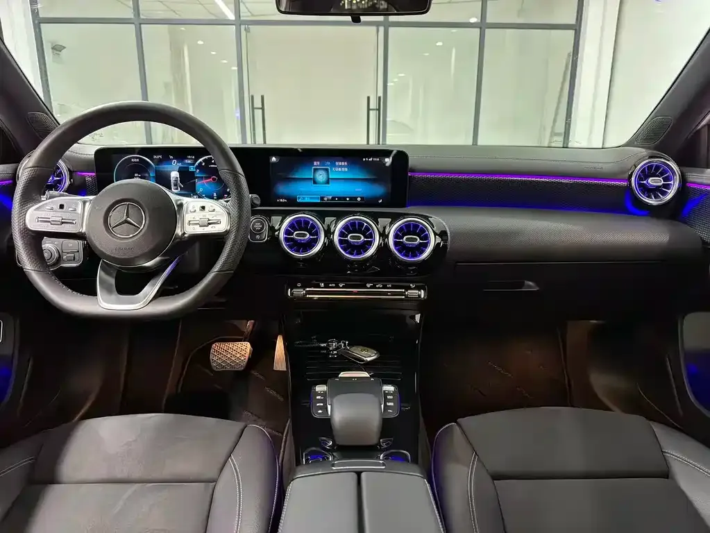 Mercedes-Benz A-Class — фото 10