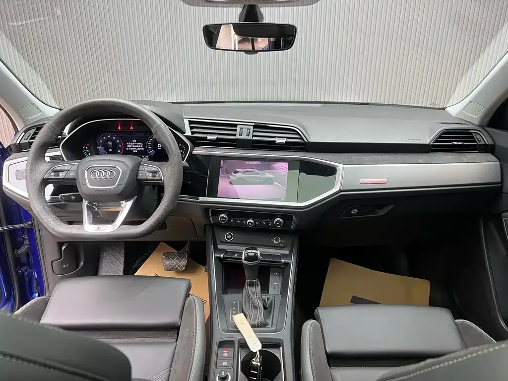 Audi Q3 Sportback — фото 9
