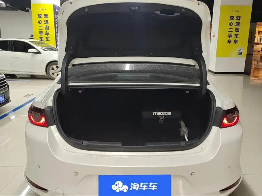 Mazda 3 Axela 2024 из CN, фото 5