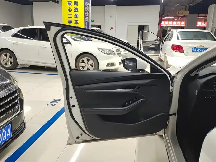 Mazda 3 Axela 2024 из CN, фото 7