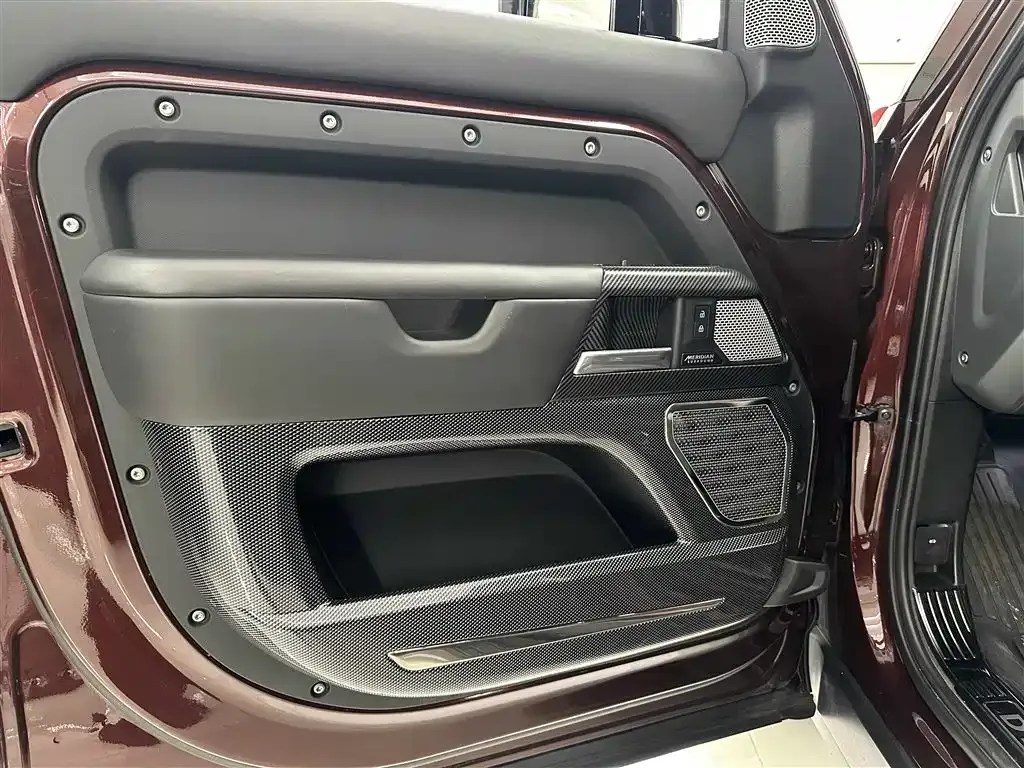 Land Rover Defender 2023 из CN, фото 5
