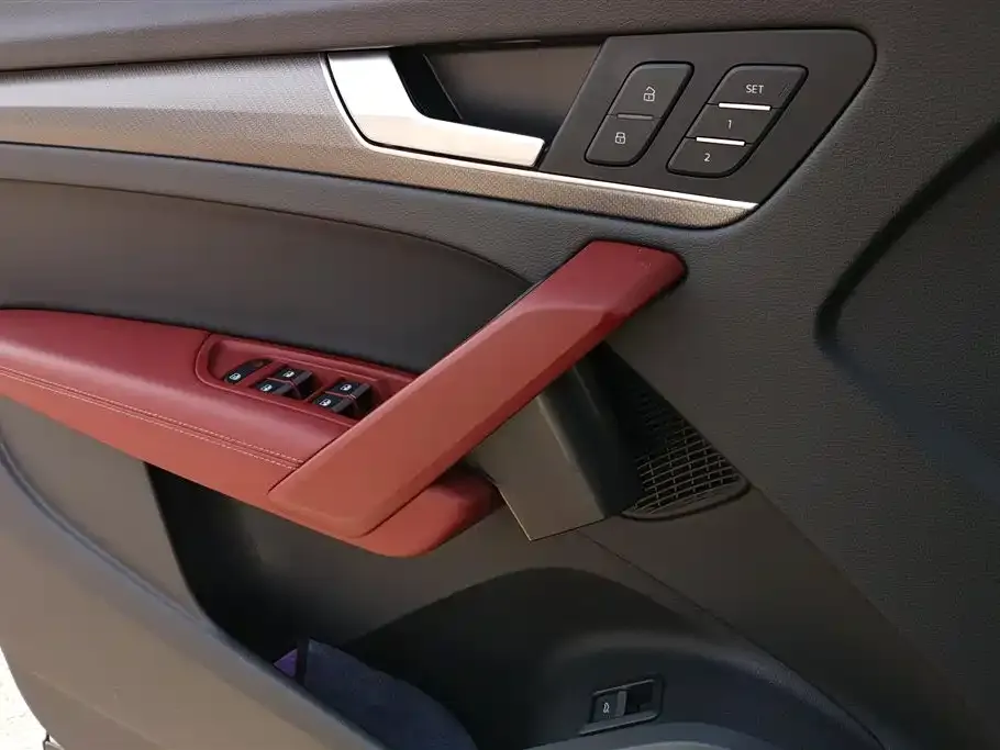 Audi Q5L 2022 из CN, фото 6