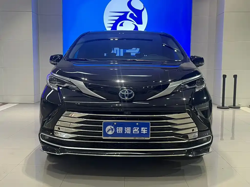Toyota Sienna 2024 из CN, фото 9