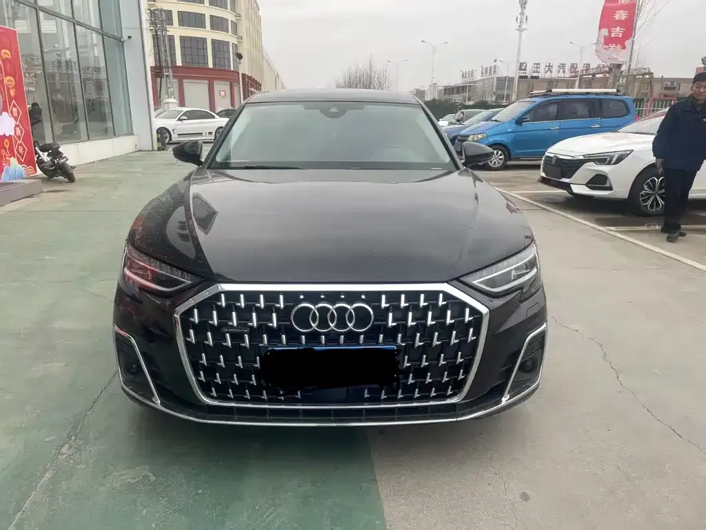 Audi A8 — фото 3