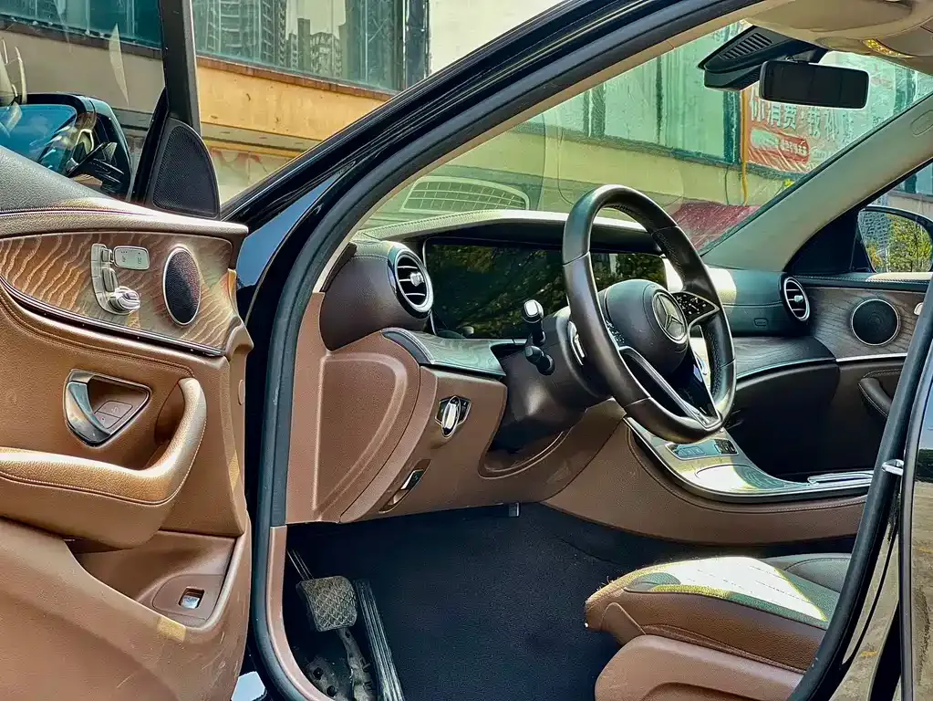 Mercedes-Benz E-Class 2023 из CN, фото 3