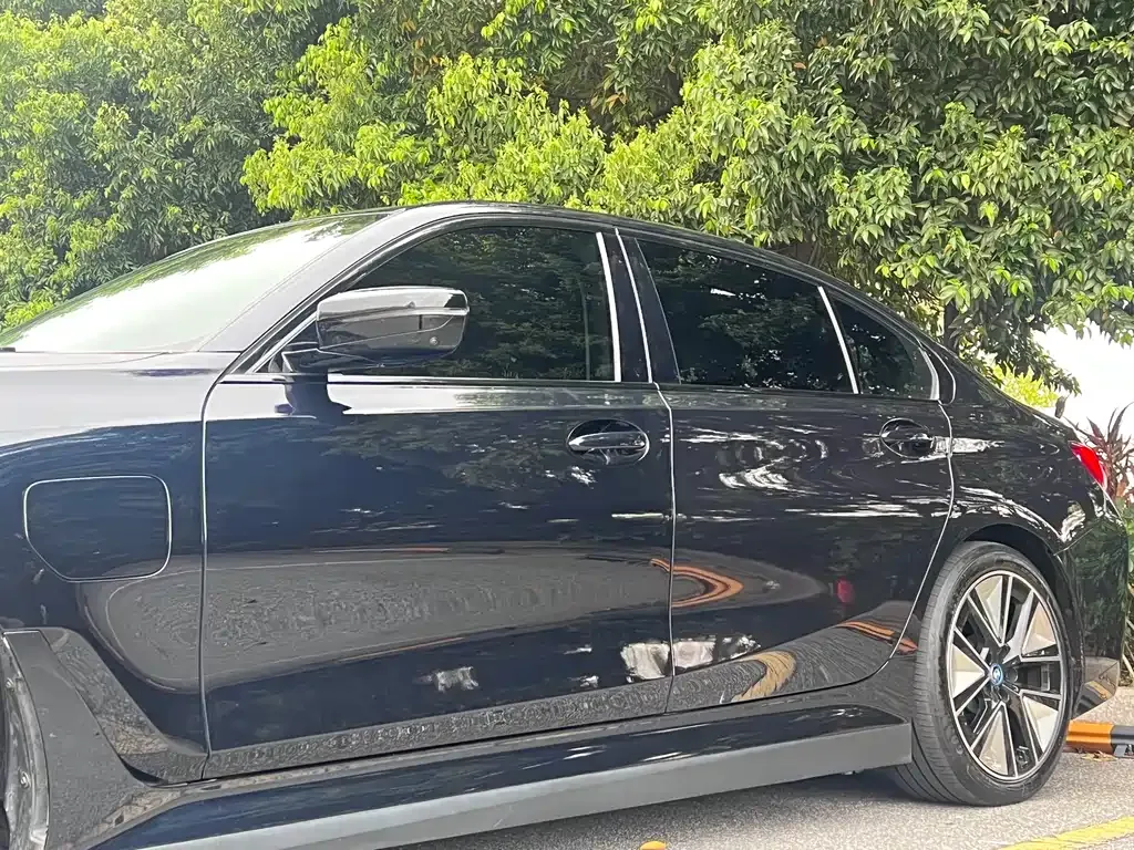 BMW i3 2024 из CN, фото 5