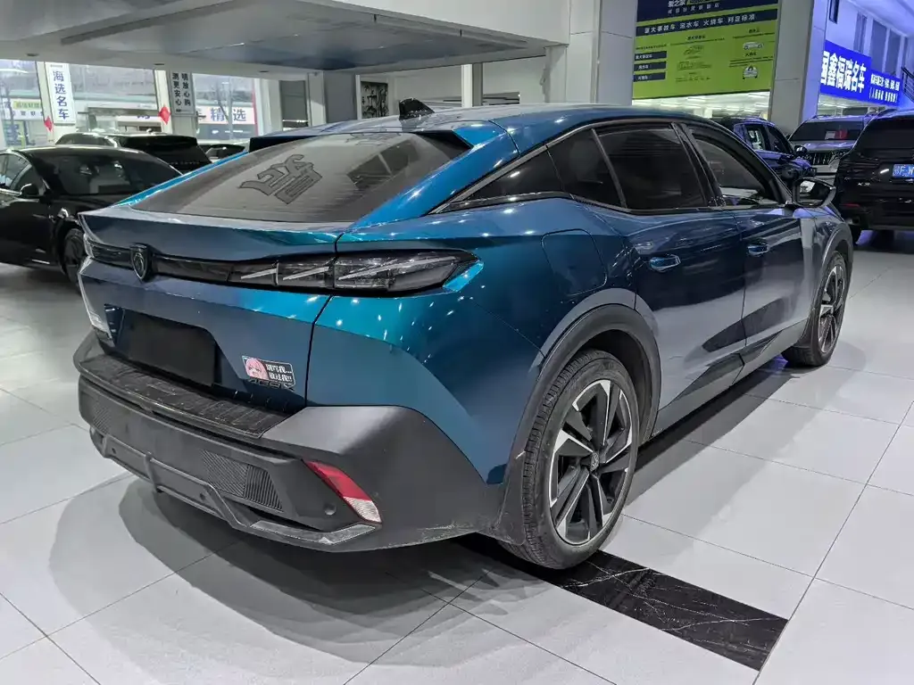 Peugeot 408X 2023 из CN, фото 7