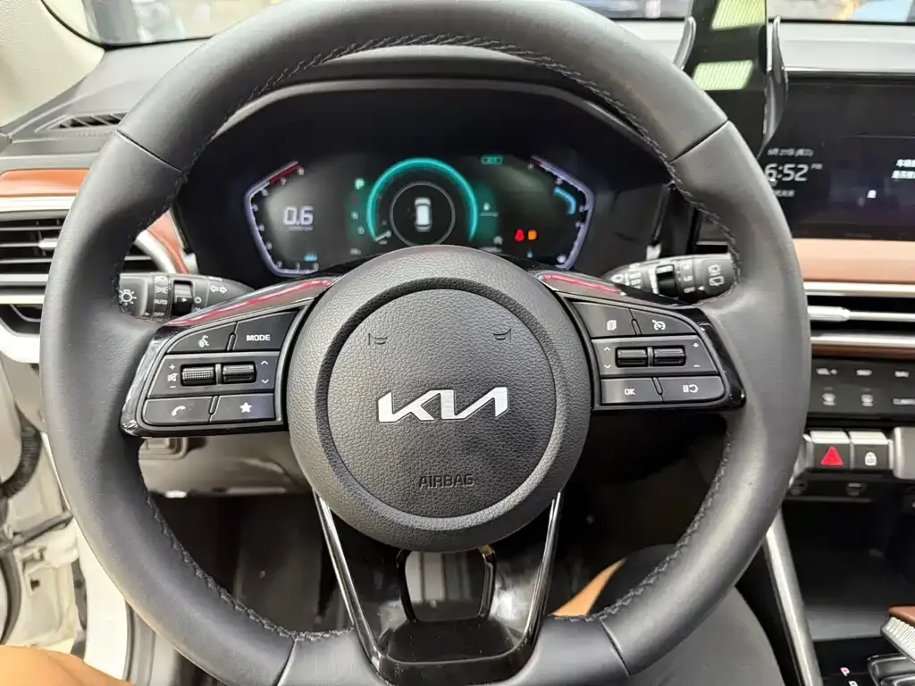 Kia Sportage — фото 7