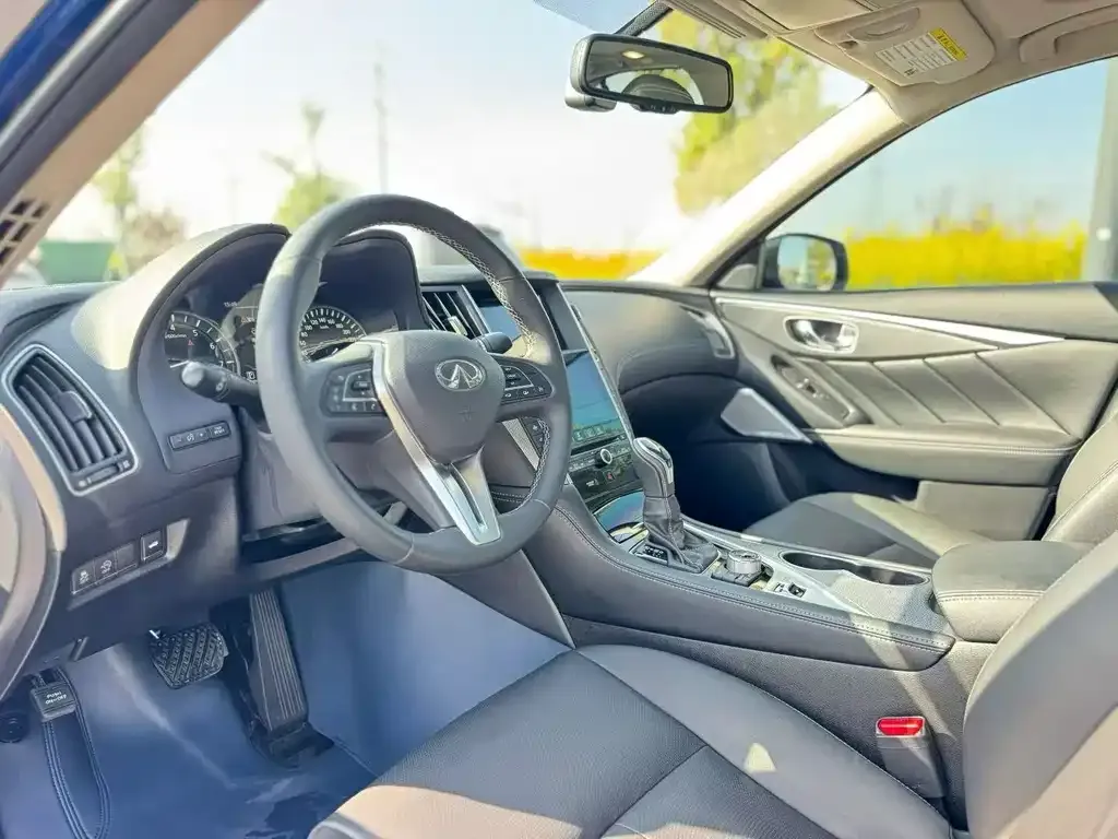 Infiniti Q50L 2022 из CN, фото 3