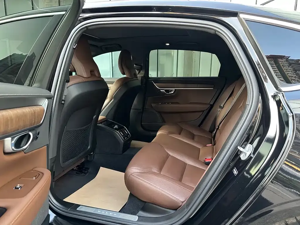 Volvo S90 — фото 7