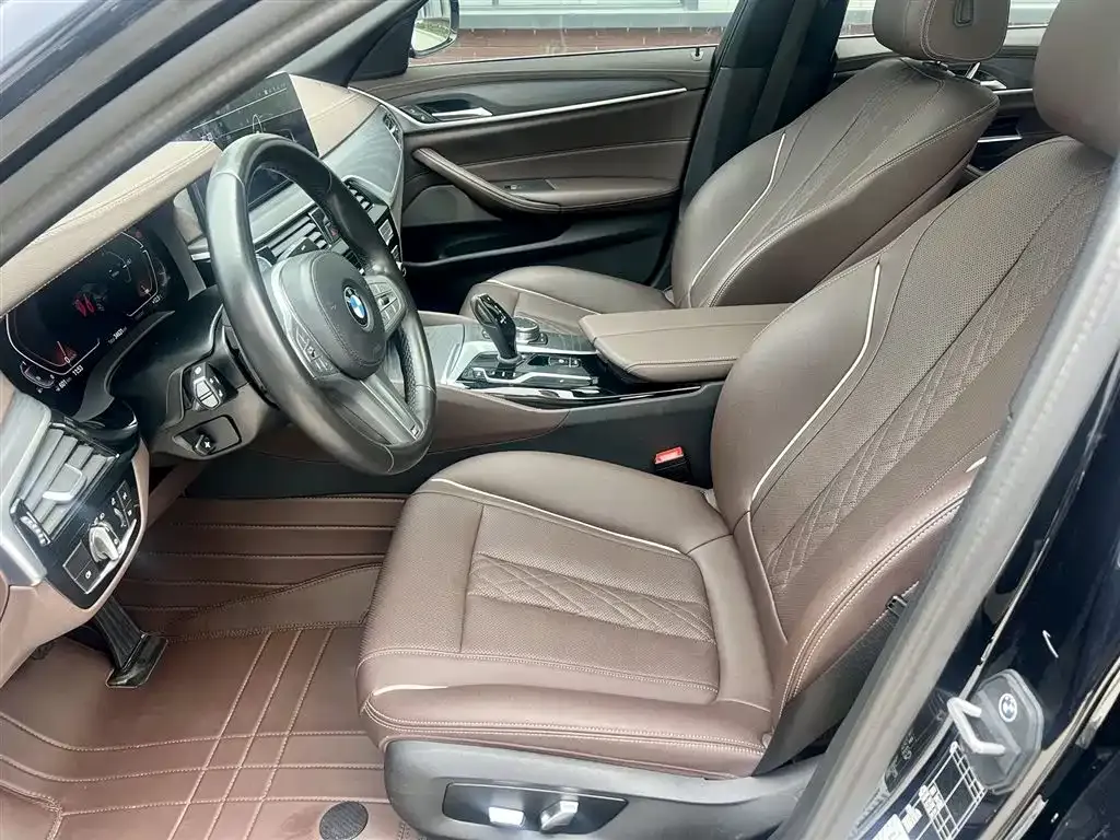 BMW 5 Series — фото 10