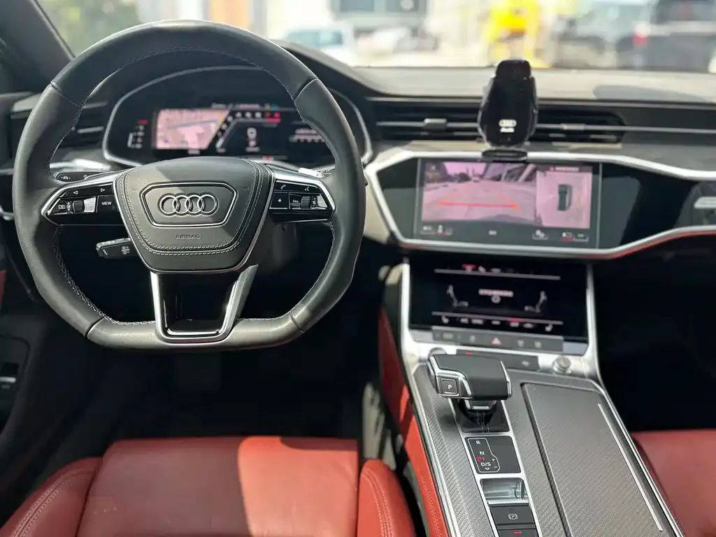 Audi A7L — фото 8