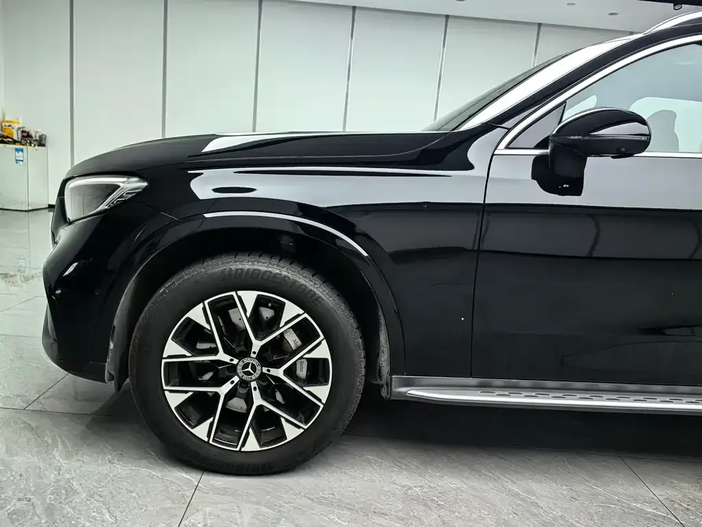 Mercedes-Benz GLC PHEV — фото 7