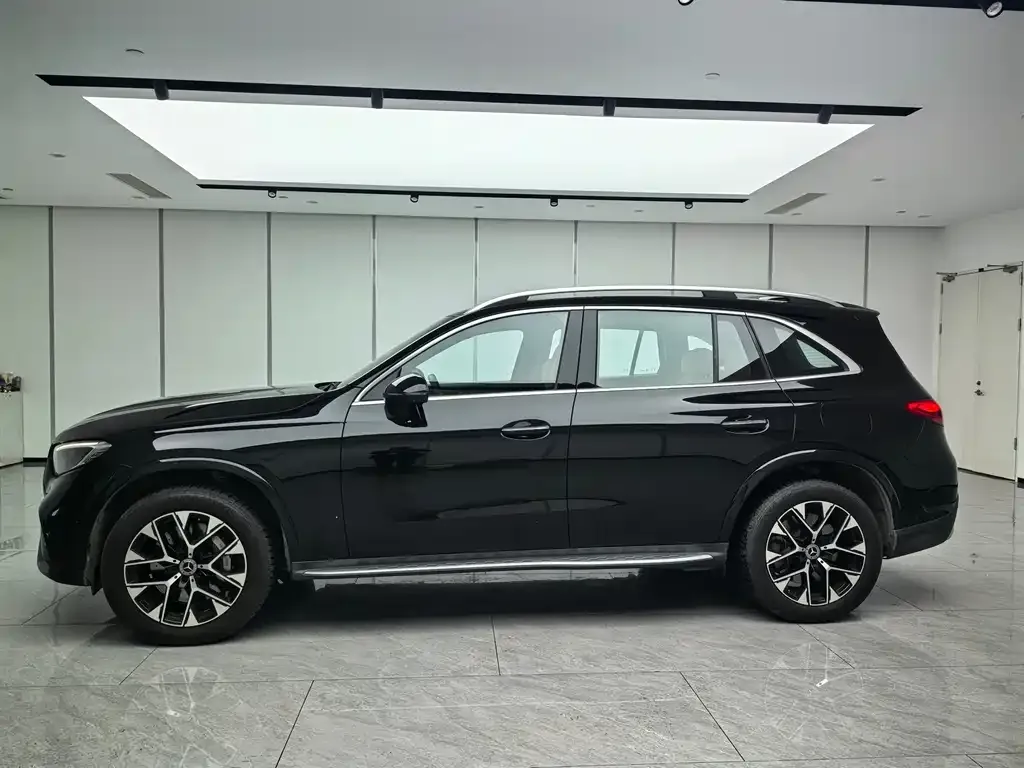 Mercedes-Benz GLC PHEV — фото 3
