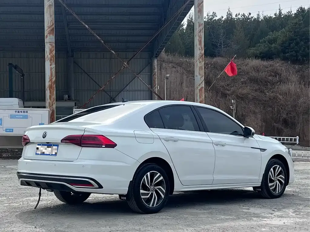Volkswagen Bora 2023 из CN, фото 9