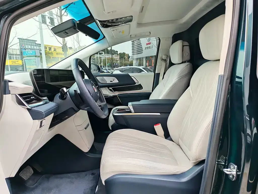 Buick Century 2023 из CN, фото 9