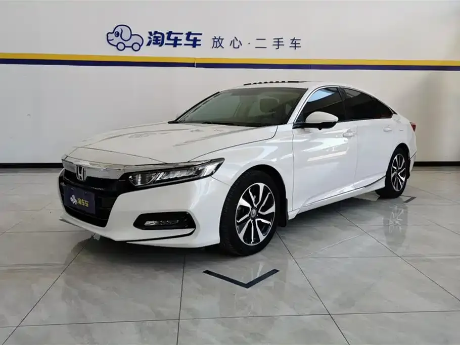 Honda Accord — фото 1
