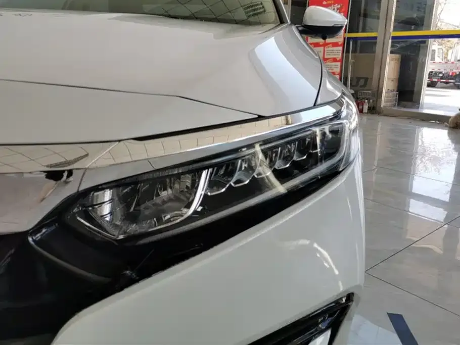 Honda Accord — фото 6