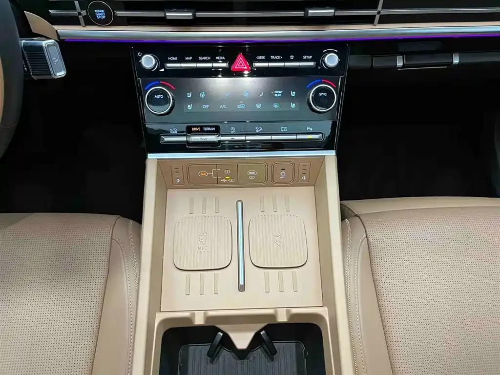 Hyundai Santa Fe 2024 из CN, фото 9
